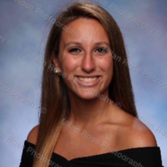 Meet your Posher, Nicole - Picture 1 of 1